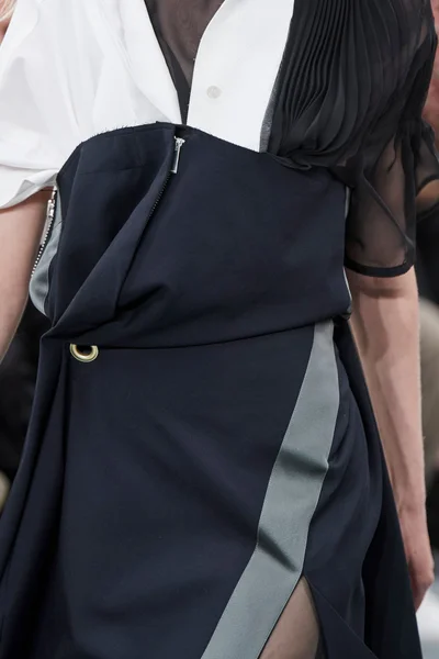 Look 77